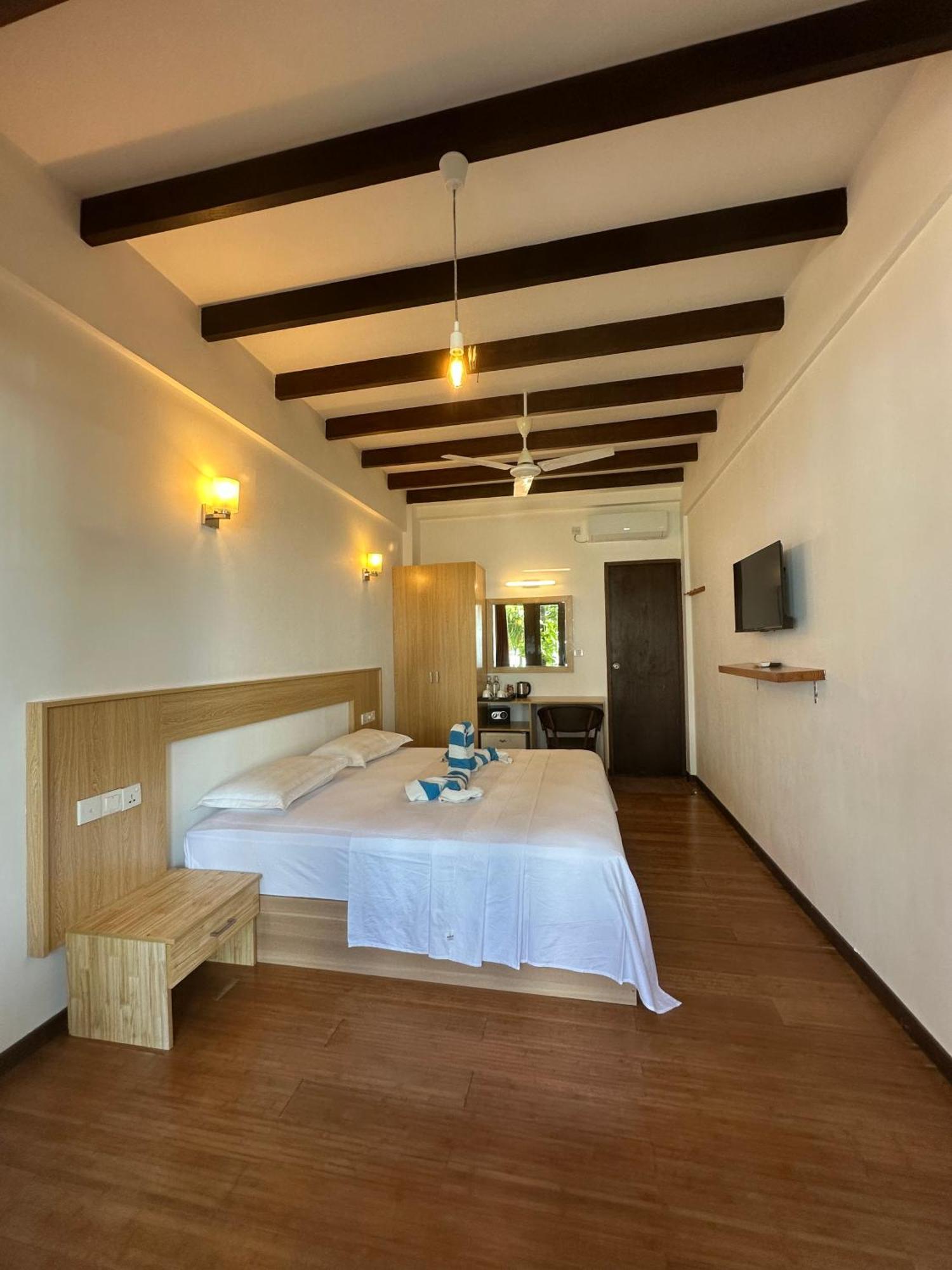 Thundi Sea View Hotel Фулиду Екстериор снимка
